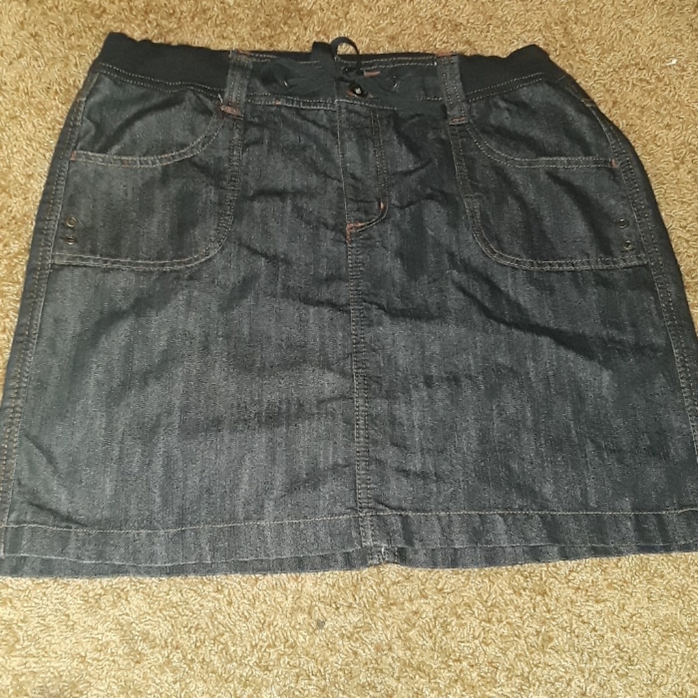 Dark denim skirt